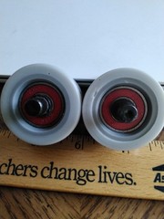 Heelys Replacement Wheels ABEC-5 Bearings 608RS Gray, Medium??? Durable Rubber