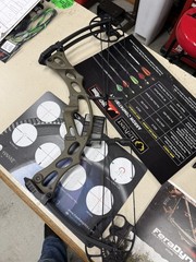 Hoyt Kobalt Youth Compound Bow 7-45lbs 18-28in Draw (bare bow)