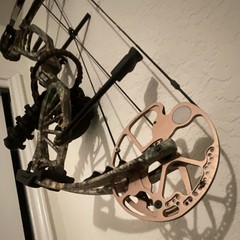 Bear Compound Bow for Men, Camouflage Finish Camo great and reliable bow!￼