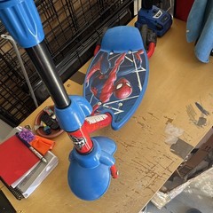 Huffy Marvel Spider-Man 3-Wheel Kick Scooter Adjustable Handlebar Blue/Red/Black