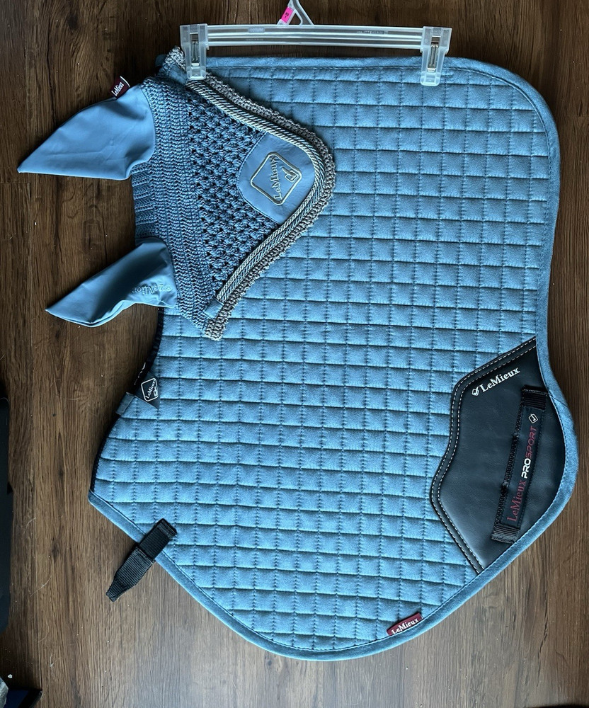 LeMieux ProSport Blue Close Contact English Saddle Pad with Matching Fly Bonnet
