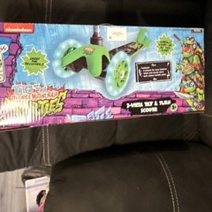 Nickelodeon TMNT Tales 3-Wheel Kick Scooter Tilt & Turn LED Wheels Green