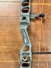 Prime Logic CT3 Compound Bow Gray 70lb Draw Weight 27in Draw Length