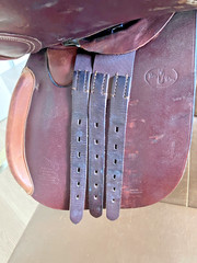 Ovation English/Jump Show Saddle 16.5″ seat