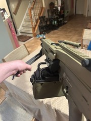 Cybergun x FN M249 MINIMI «Featherweight» Airsoft Machine Gun W/ A&K 1500rd Box
