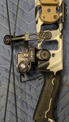 Prime RVX+ 32 Right Hand Compound Bow 70lb 28.5 in Draw Summit Scar