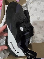 Evolv v6 Pro Men’s Climbing Shoes US 13.5 Medium (D, M) Black