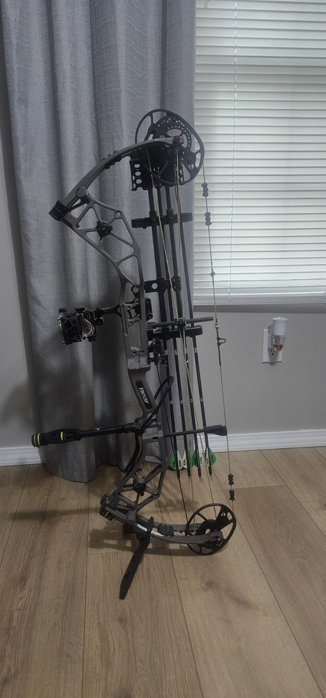 Bear Alaskan Xt 55-70 Pound Right Hand