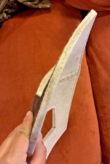 NEW DERBY ORIGINALS genuine leather /100% wool felt head bumper for horse halter