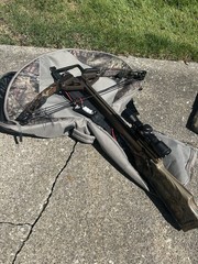 Barnett Wildcat C5 Crossbow 175lb 320fps Camo/Black w/ Scope, Bolts