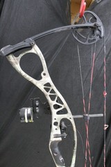 Hoyt Charger Vicxen – RH – 27″ – 40# – Advantage Max-1 – Hoyt HDX – HHA Sight