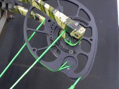 NEW Hoyt Vtm 31 Right Hand 60-70 Lbs. Drawlength Set At 29.5 camo color