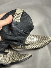 Dingo black snakeskin cowboy boots -size 12D Kids B4