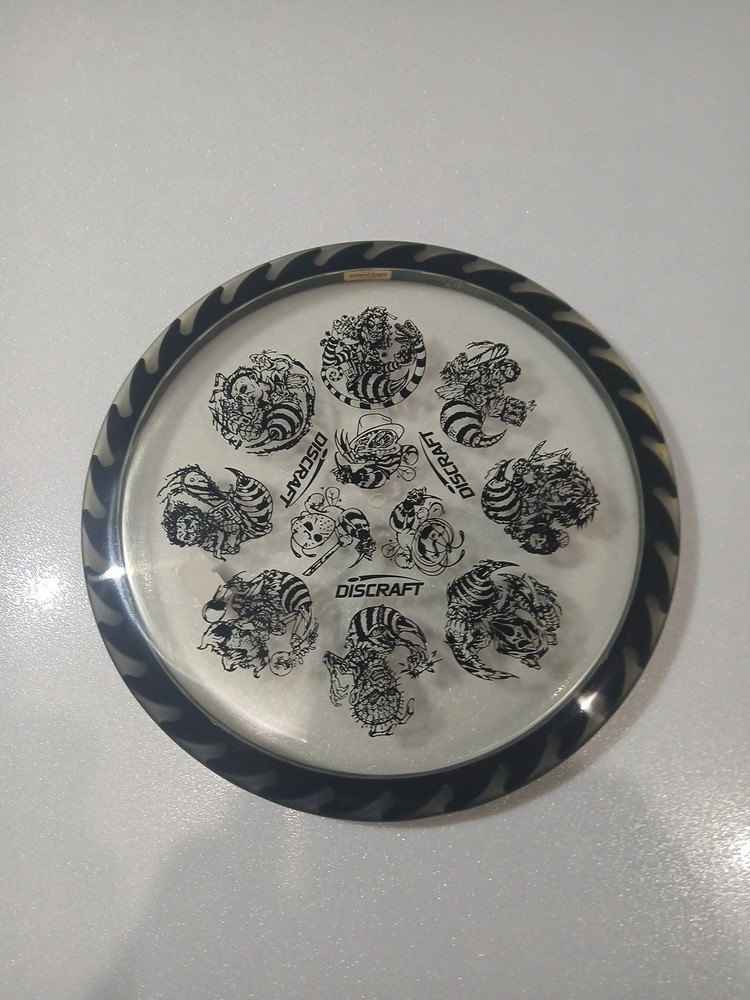 Discraft Fuzed Ring of Halloween BuzzzSaw Black/Clear 177+g Dglo Limited Edition