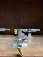 Unused itemINDEPENDENTIndependent STAGE4 truck 136sk8