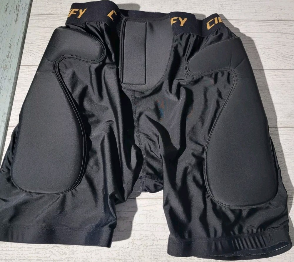 CIENFY 3D Hip Protective Pad Shorts L EVA Tailbone Skiing Skateboarding MSP $57