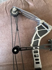 9.5″ Mini Compound Bow Kit with 12 Arrows for Target Shooting and Archery