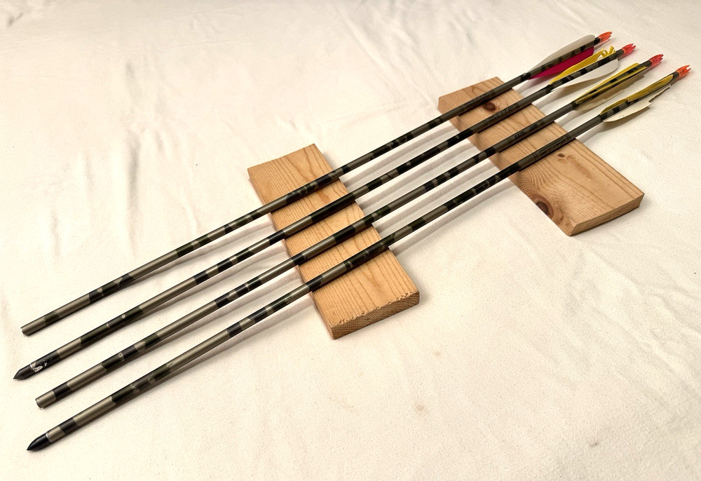 Easton XX75 2315 Aluminum CAMO HUNTER LITE Hunting Arrows 31″ Qty 4