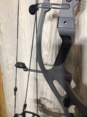 Used Hoyt RX-9 Right Handed 60-70# Tombstone