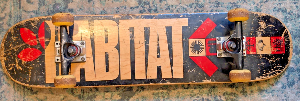 HABITAT SKATEBOARDS COMPLETE DECK YELLOW WHEELS GEOMETRIC LEAF TRUCKS USED