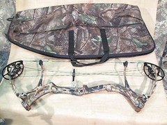 BEAR ARCHERY METHOD COMPOUND BOW RH 60LB/26.5-31″ W/CASE L@@K