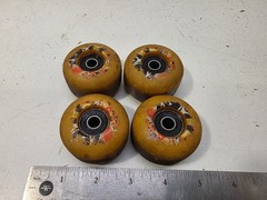 SKATEBOARD WHEELS UNKNOWN BRAND SET OF 4