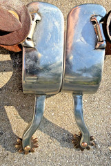 Western COWBOY COWGIRL Long Neck VINTAGE Rowel Spurs SIZE: Adult LEATHER STRAPS