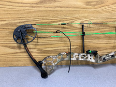 Bear Vast RTH Compound Bow – 70lbs Draw Weight, 20-30″ Draw Length SL 56
