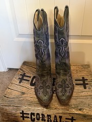 Corral Black-Purple Wing Cross Western Boots Women’s Size 9.5 – Worn Once