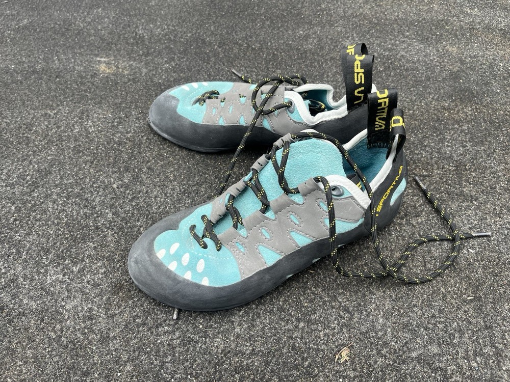 La Sportiva Tarantulace Womens US Size 6.5+ Blue/Gray Rock Climbing Shoes