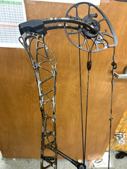 Mathews Lift X 33 Compound Bow RH 28.5″ 70lb MO Bottomland 4775243