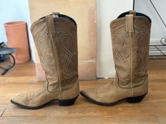 Vintage Women’s Size 9 Hyer Boots by Tony Lama Olive Nubuck Leather 024808092