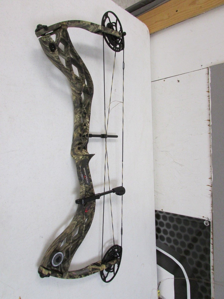 Bowtech Carbon Zion 60-70# 25.5-30.5″ 355fps! NEW STRING & CABLE!