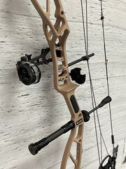 Elite Basin, RH, 20-70 lbs, In Mountain Tan w/ Package