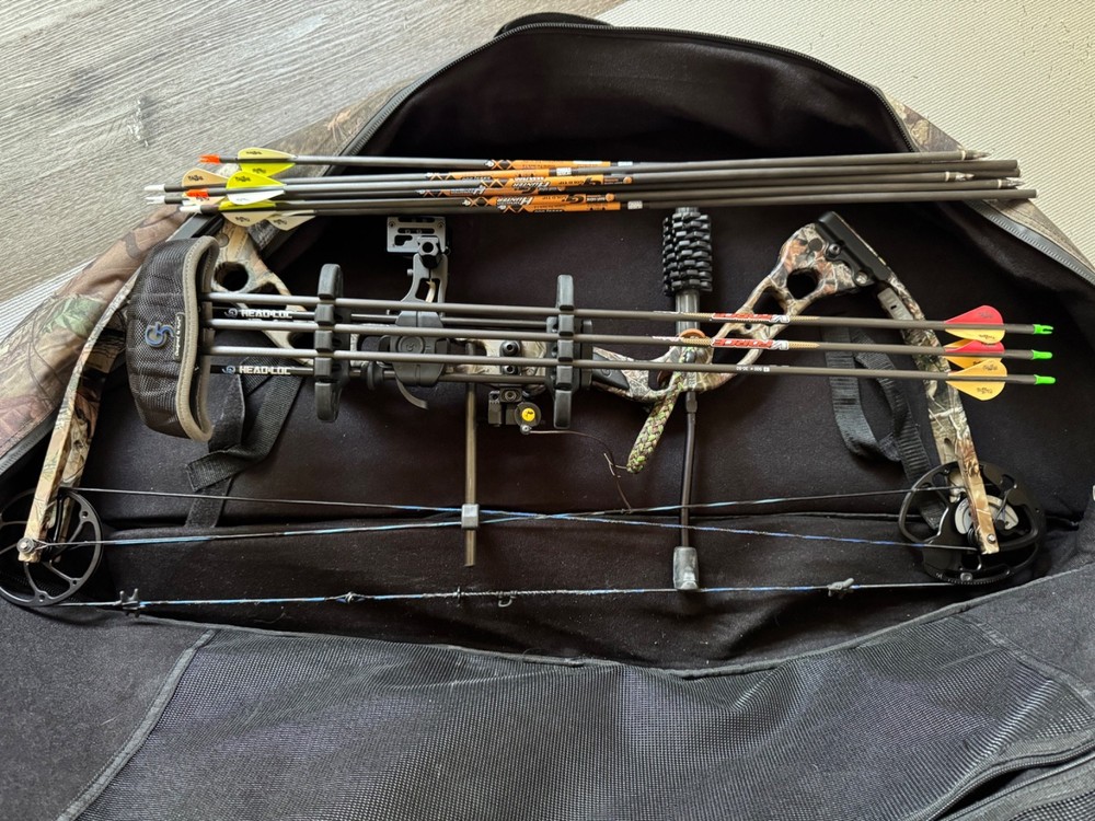 G5 Quest Rogue, RH, 26-30.5in DL, 40-70lbs, Mossy Oak, with release, Bag, arrows