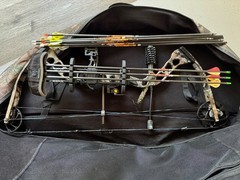 G5 Quest Rogue, RH, 26-30.5in DL, 40-70lbs, Mossy Oak, with release, Bag, arrows