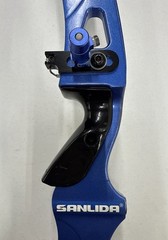 Sanlida Archery Recurve Riser – ILF Olympic Recurve Riser – Blue – Item 4212