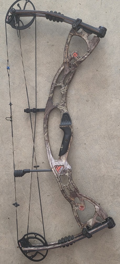 Hoyt Rampage XT LH Highland Camo 60-70# 28-30″ Draw Length