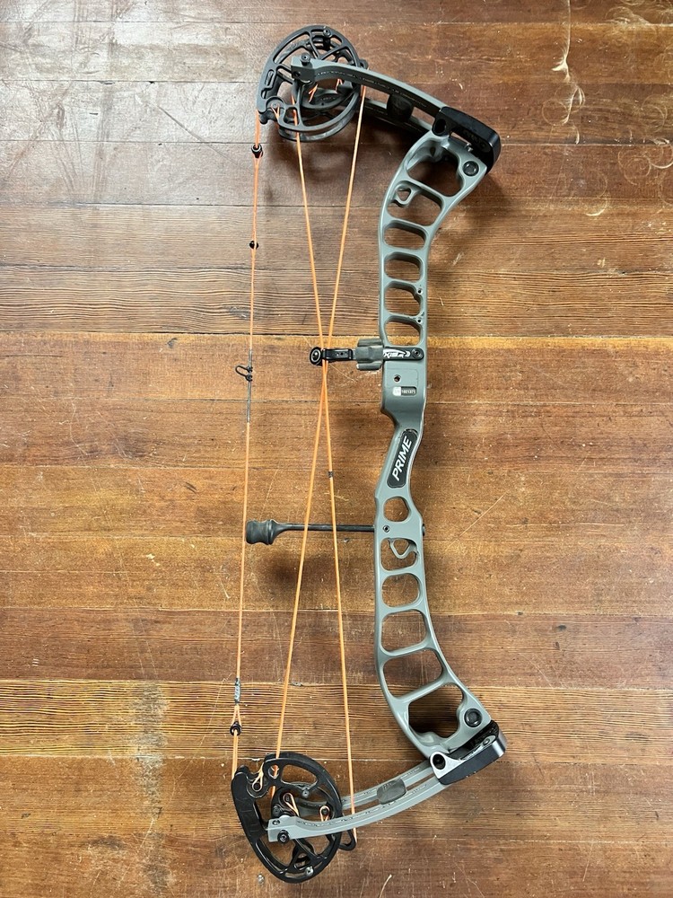 Prime Logic CT3 Compound Bow Gray 70lb Draw Weight 27in Draw Length