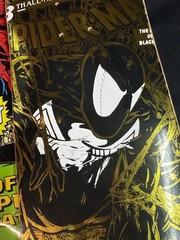 SUPER RARE Spiderman Gold Holofoil Black Suit HUF Skateboard Deck Marvel Comics