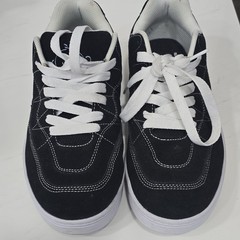 Etnies Snake Skateboarding Shoes Black/White Men’s US 9 Medium (D, M)