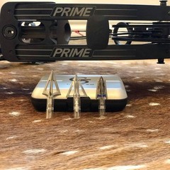 G5 Outdoors Vault Broadhead Case Holds 5 Expandable or Fixed Blade Broadheads
