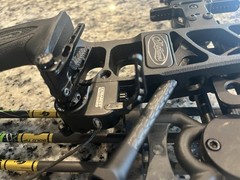 Matthews V3X 33 Compound Bow Right-Hand with Arrow Rest