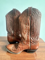 Justin 2301 Brown Leather Western Cowboy Equestrian Boots Made in USA Size 8.5D