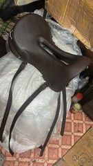 Black/Brown Synthetic Endurance Saddle – Lightweight Comfortable With Stirrups