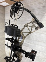 Bear Whitetail Legend XR 70# Right Hand Package