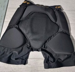 CIENFY 3D Hip Protective Pad Shorts L EVA Tailbone Skiing Skateboarding MSP $57