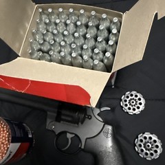 Crosman Vigilante CO2 Revolver Air Gun Kit .177 Cal Pellet/BB Air Pistol Bundle