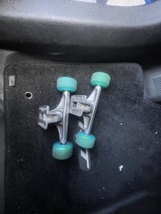 2 Gullwing 10″ Charger Skateboard Trucks Longboard Ricta Cloud Wheels