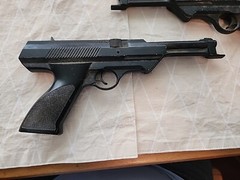 2 VINTAGE Daisy model 188 .177 cal BB Single Stroke Pneumatic Air Pistols Guns